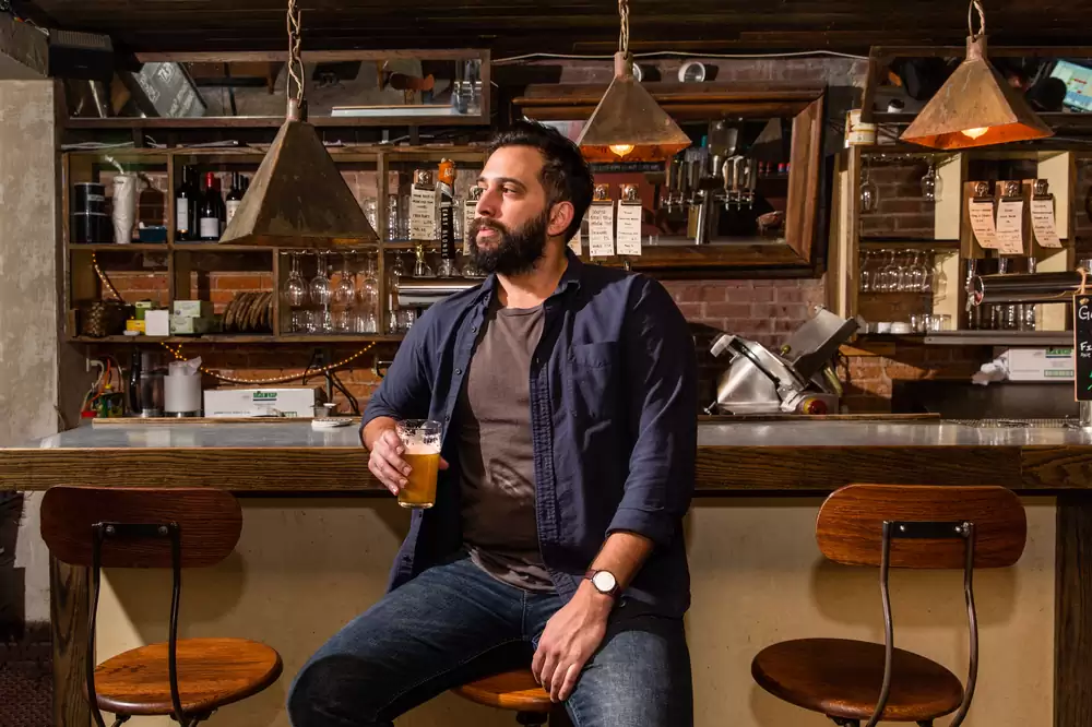 Is It OK To Go To A Bar Alone At Night